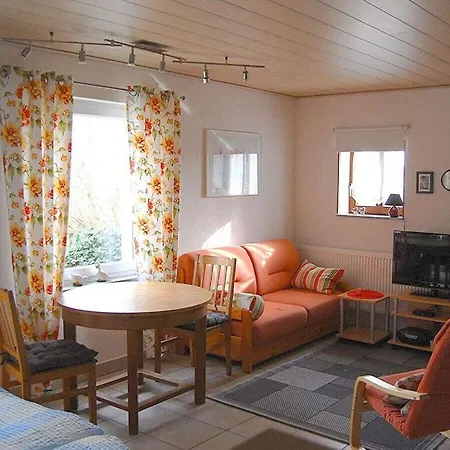 Luv And Lee Comfortable Holiday home *